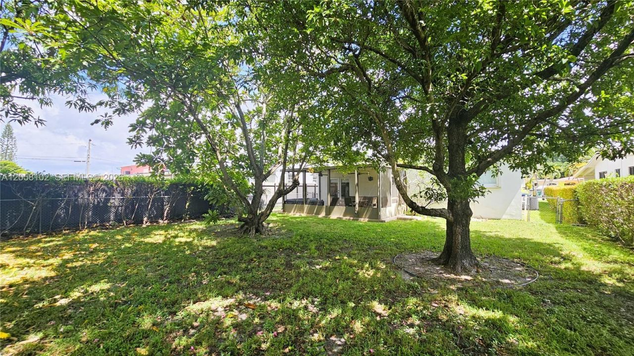 6550 SW 28th St , Miami, FL 33155 Photo