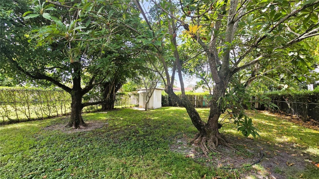 6550 SW 28th St , Miami, FL 33155 Photo