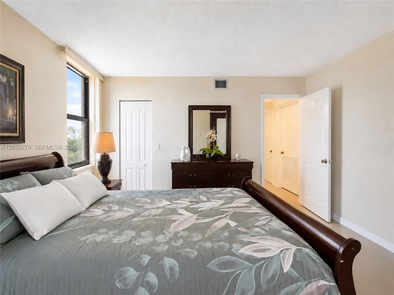 2401 S Ocean Dr , Unit 1007, Hollywood, FL 33019 Photo