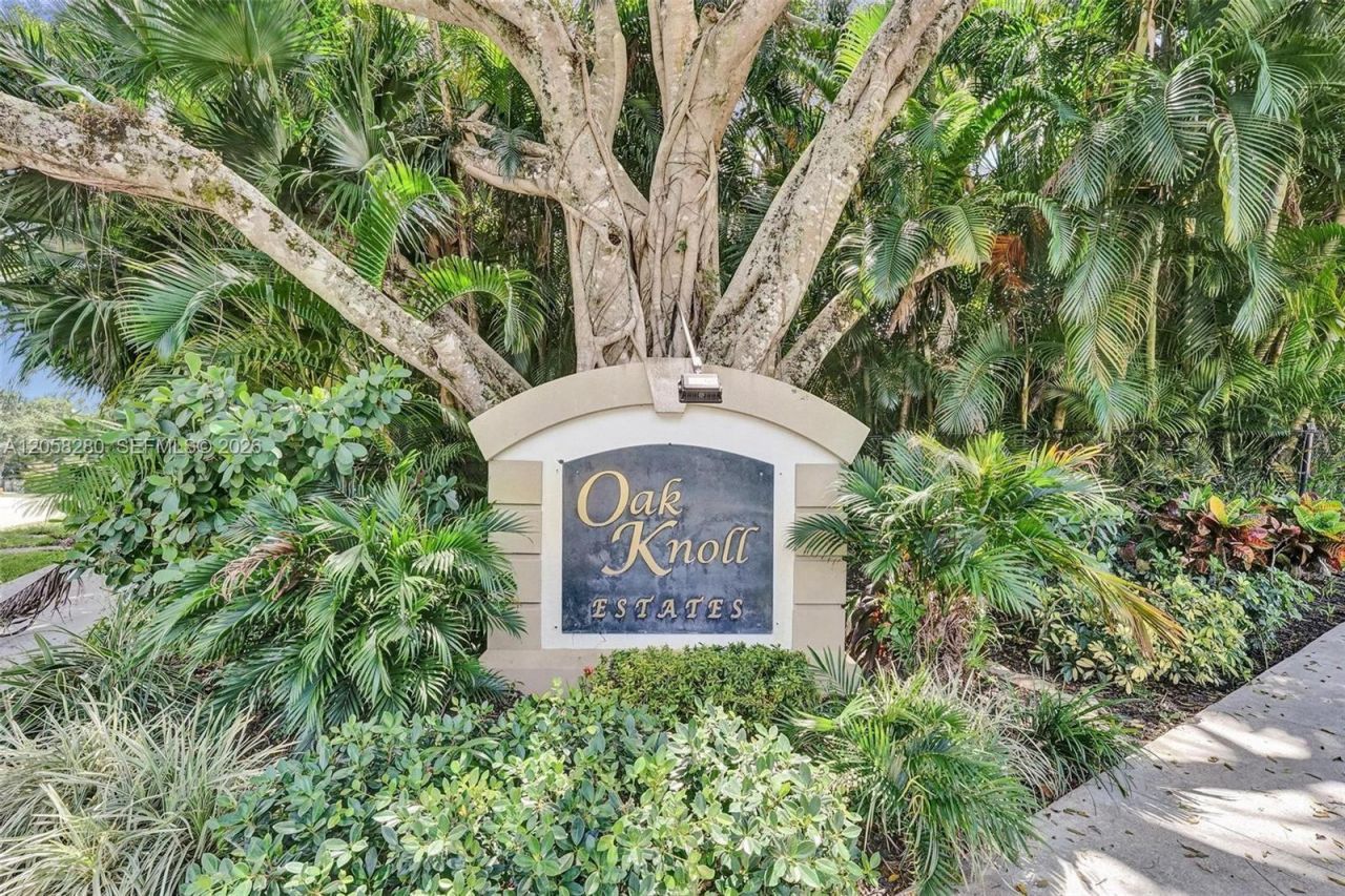 1720 W Oak Knoll Cir, Davie, FL 33324 Photo
