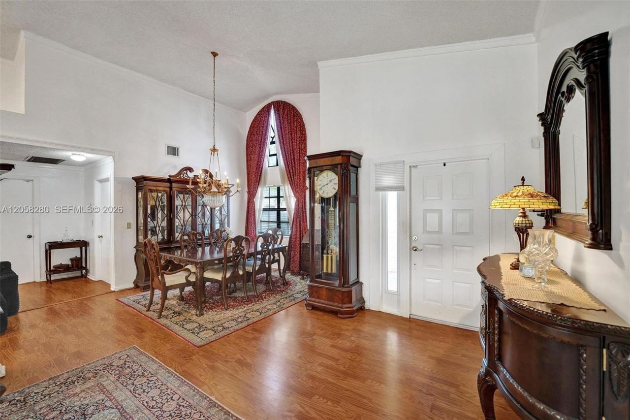 1720 W Oak Knoll Cir, Davie, FL 33324 Photo