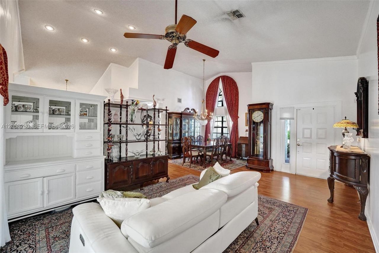 1720 W Oak Knoll Cir, Davie, FL 33324 Photo