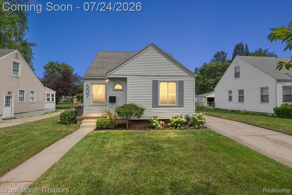 507 Roth Boulevard , Clawson, MI 48017 Main Photo