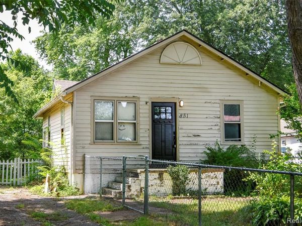 851 Sarasota Avenue , Pontiac, MI 48340