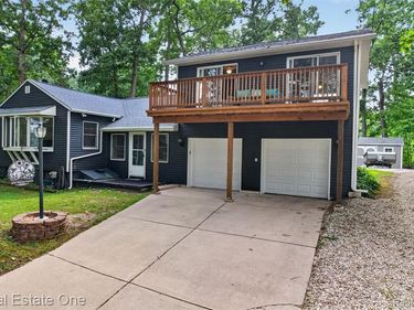 2093 Webster Park Drive , Genoa Twp, MI 48843