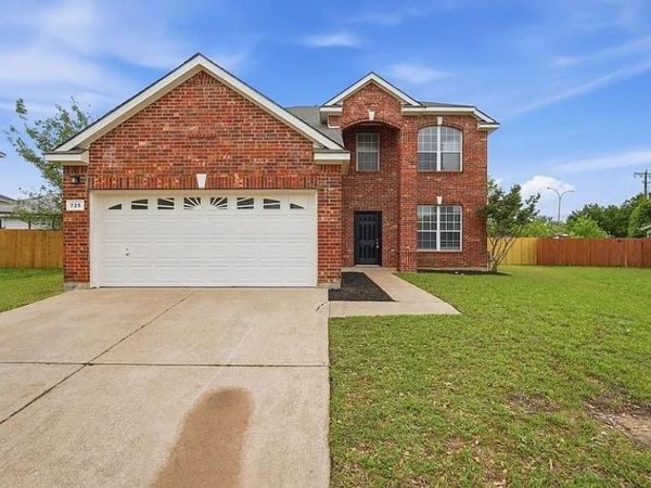 725 Parkford Lane, Arlington, TX 76001