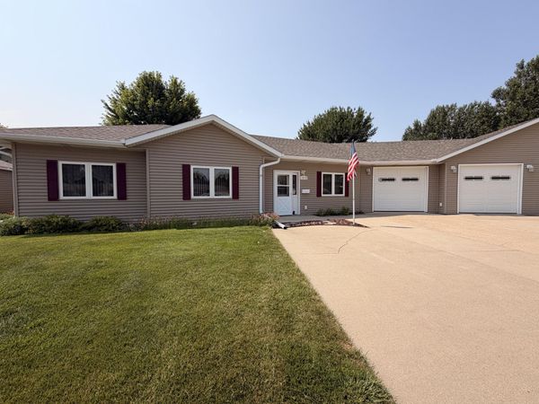 1010 Topaz Court, Aberdeen, SD 57401