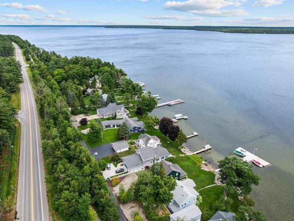 1666 Lake Shore Drive, Topinabee, MI 49791