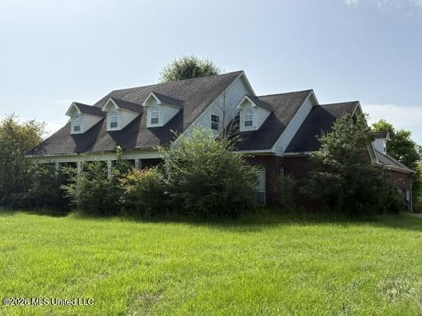 2585 Old Highway 80, Forest, MS 39074