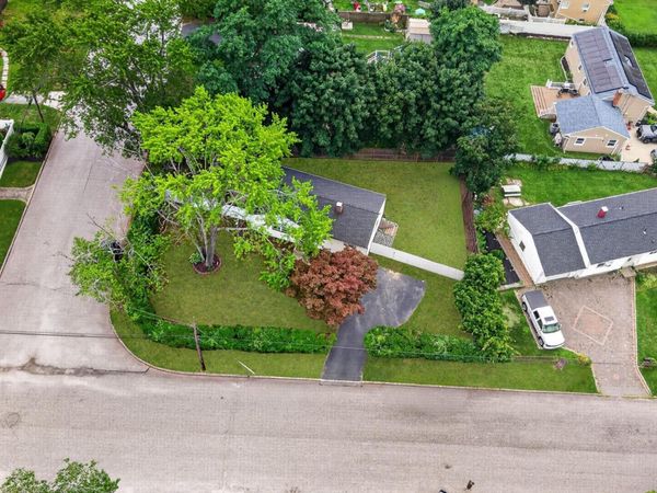 2602 Knickerbocker Avenue , Medford, NY 11763