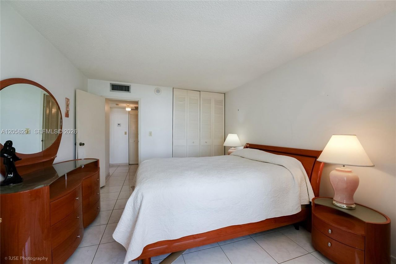 231 174th St, Unit 617, Sunny Isles Beach, FL 33160 Photo