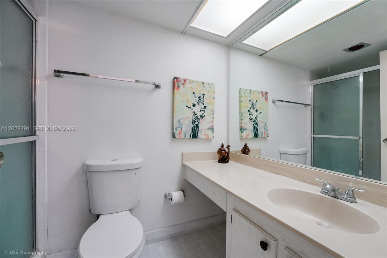 231 174th St, Unit 617, Sunny Isles Beach, FL 33160 Photo
