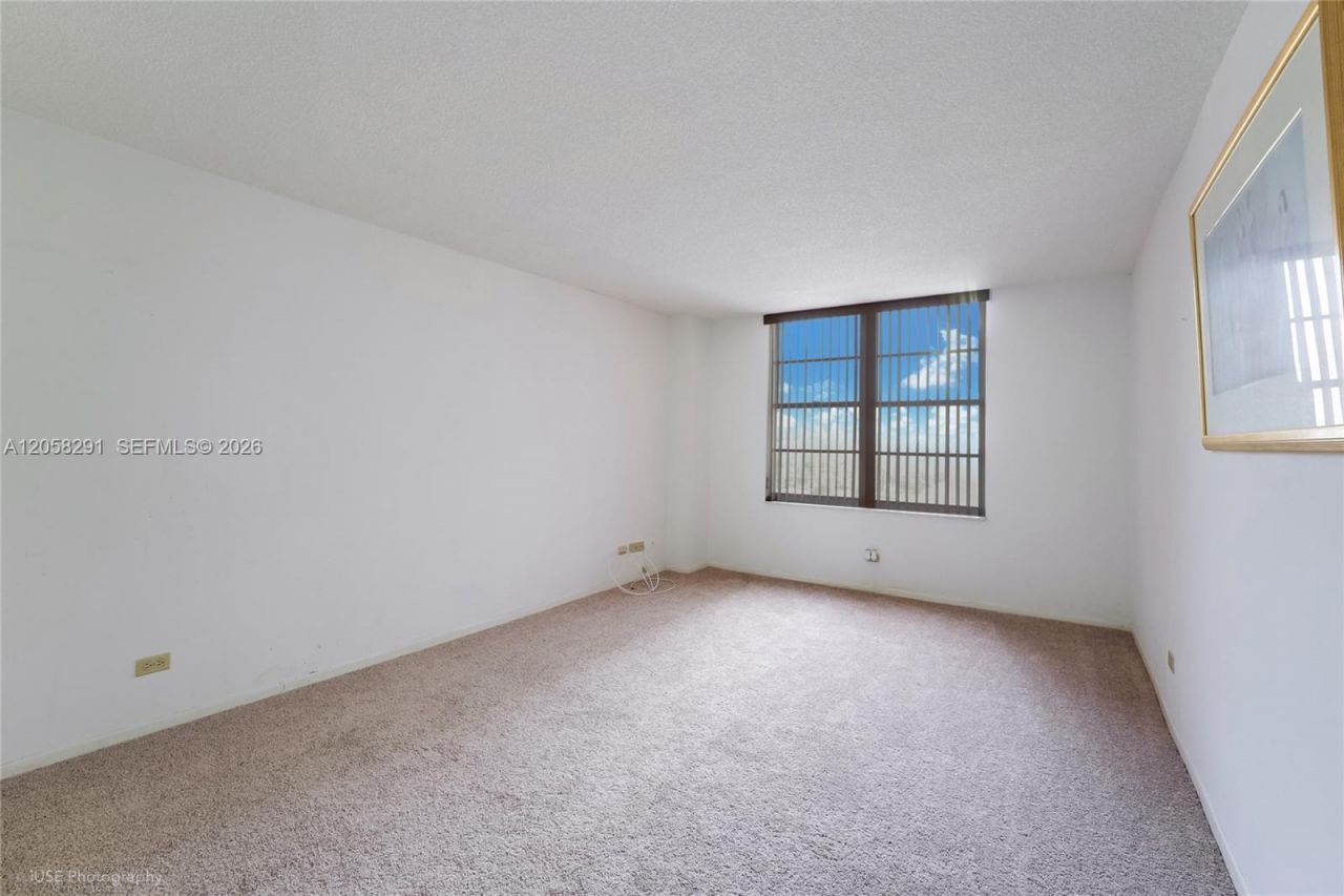 231 174th St, Unit 617, Sunny Isles Beach, FL 33160 Photo