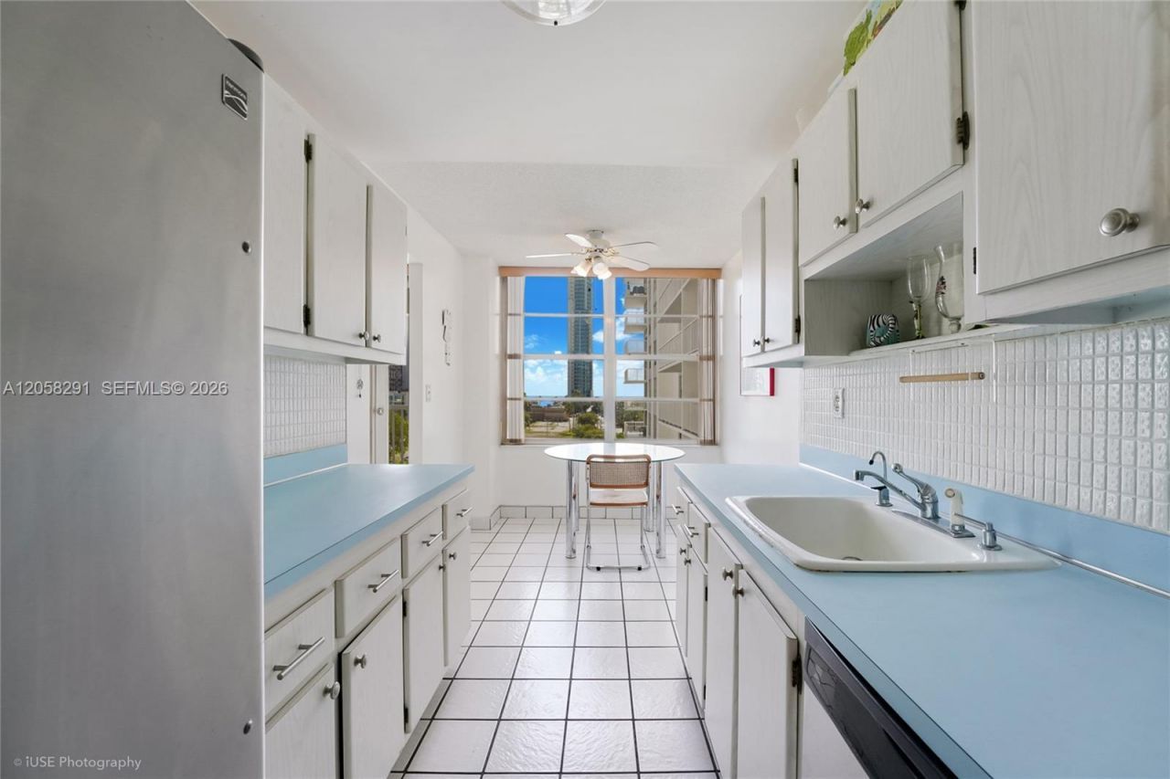 231 174th St, Unit 617, Sunny Isles Beach, FL 33160 Photo