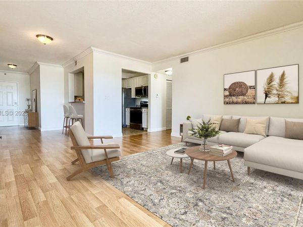 900 SW 8th St , Unit 1501, Miami, FL 33130