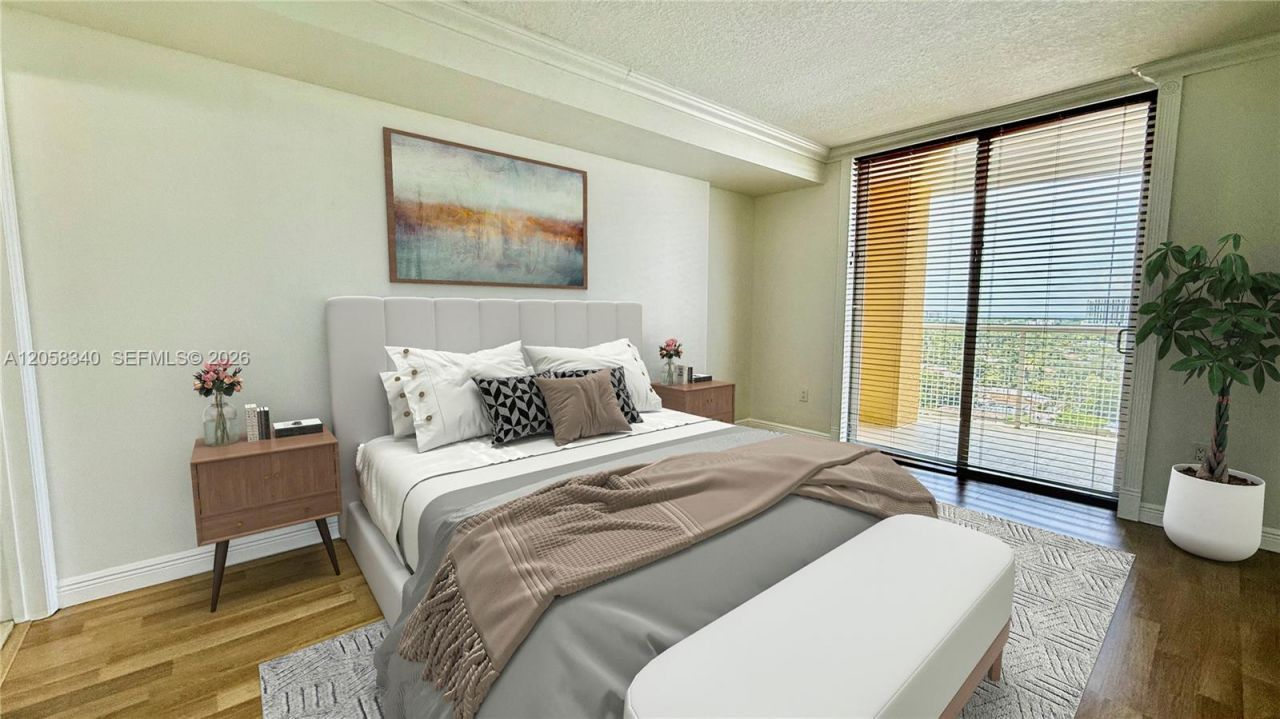 900 SW 8th St, Unit 1501, Miami, FL 33130 Photo