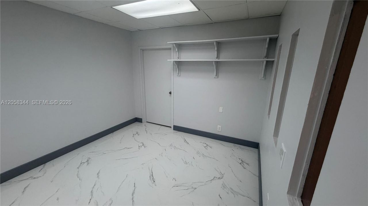 17001 N Bay Rd , Unit COMMERCIAL, Sunny Isles Beach, FL 33160 Photo