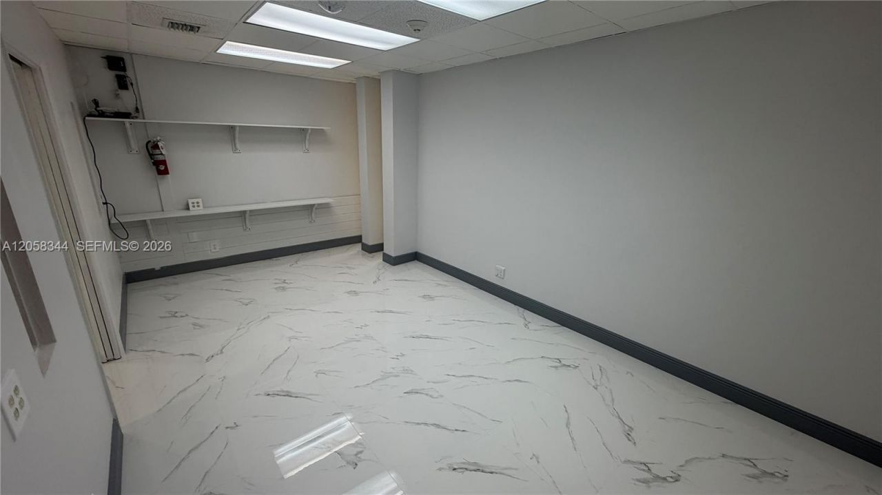 17001 N Bay Rd , Unit COMMERCIAL, Sunny Isles Beach, FL 33160 Photo