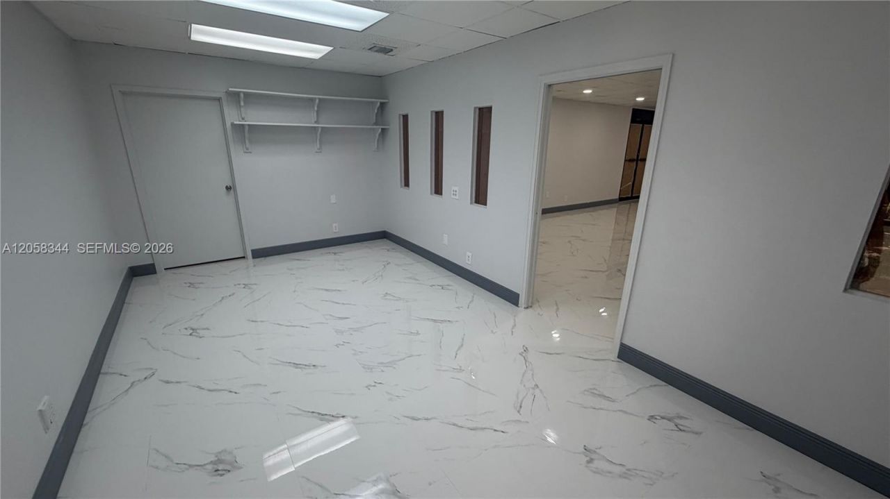 17001 N Bay Rd , Unit COMMERCIAL, Sunny Isles Beach, FL 33160 Photo