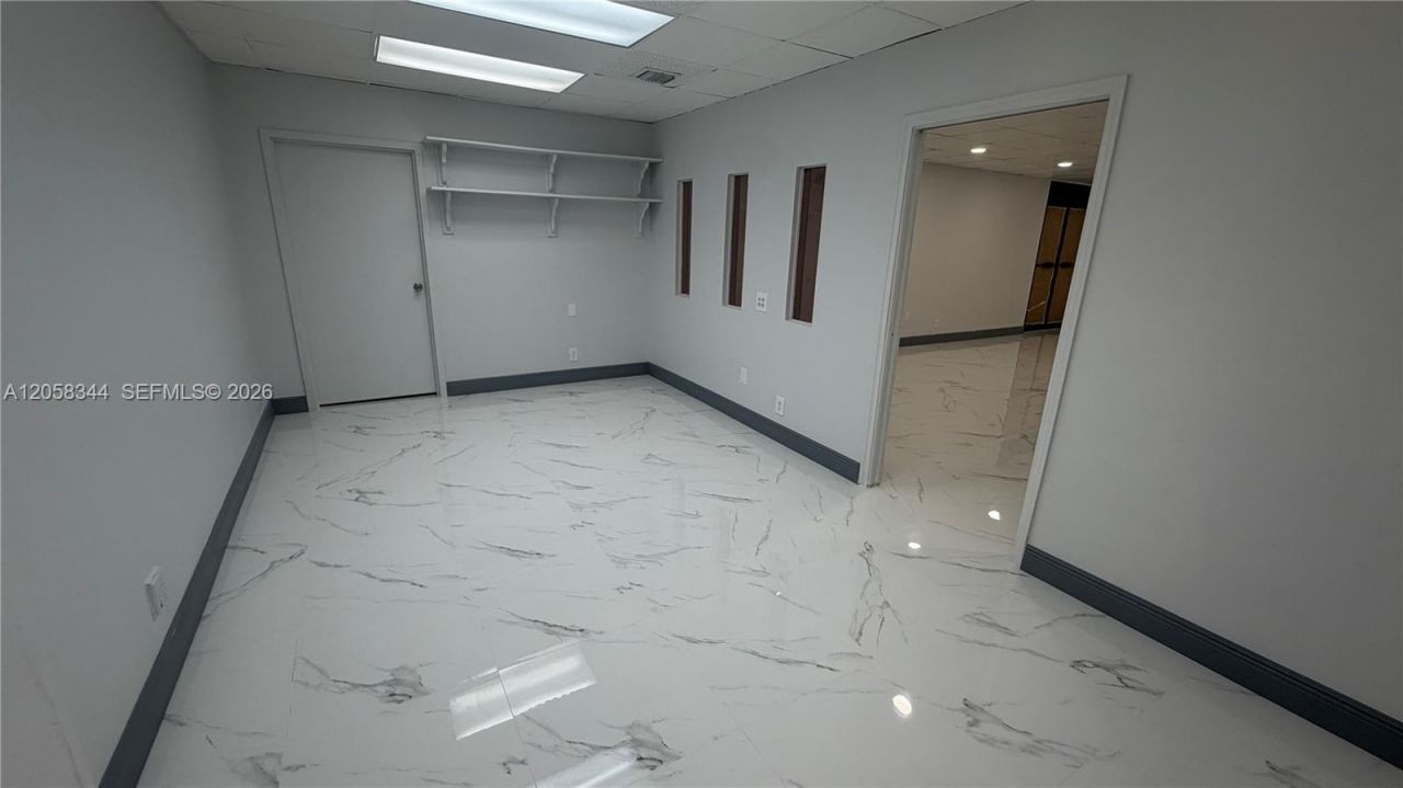 17001 N Bay Rd , Unit COMMERCIAL, Sunny Isles Beach, FL 33160 Photo