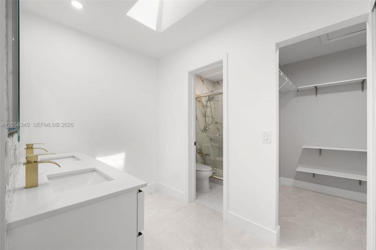 3571 Magellan Cir , Unit 343-4, Aventura, FL 33180 Photo