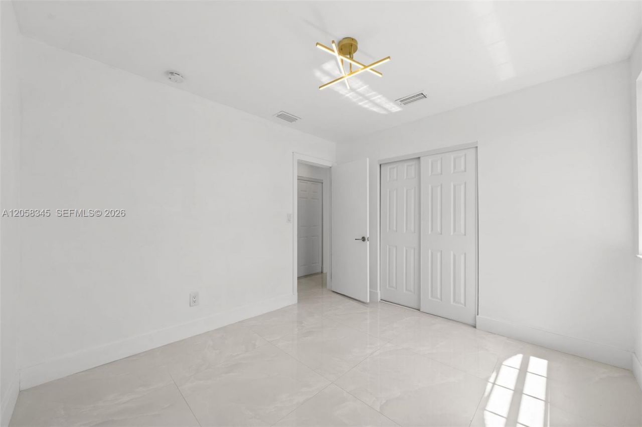 3571 Magellan Cir , Unit 343-4, Aventura, FL 33180 Photo