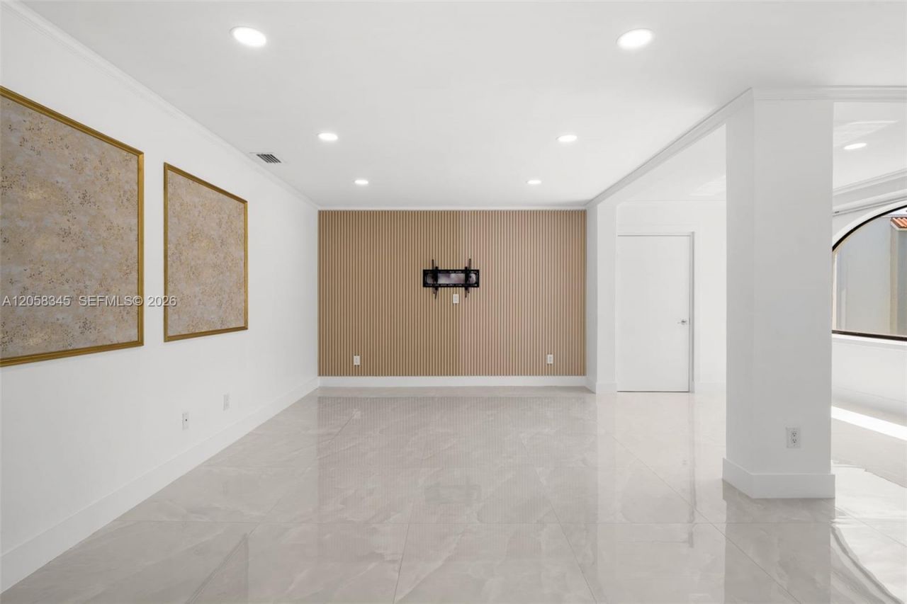 3571 Magellan Cir , Unit 343-4, Aventura, FL 33180 Photo