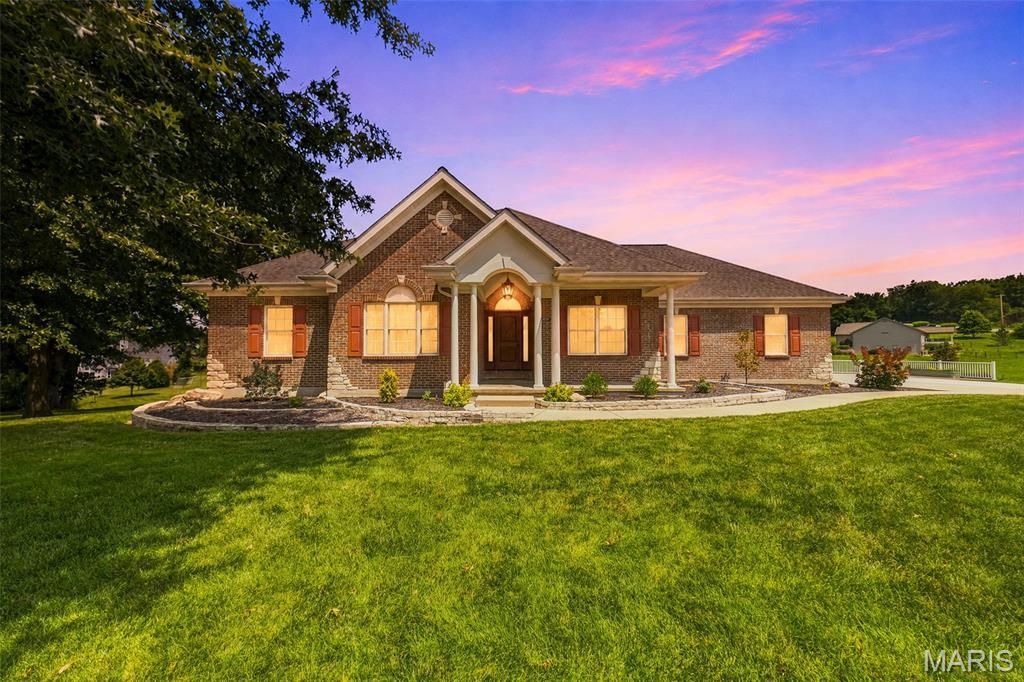 673 Royal Oak Court , Washington, MO 63090 Main Photo
