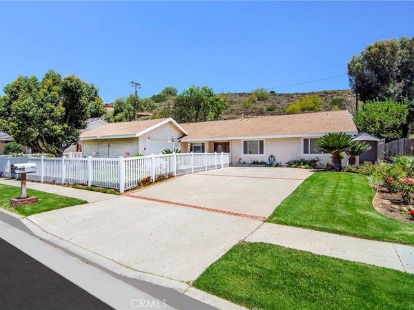 3976 Verde Vista Drive , Thousand Oaks, CA 91360