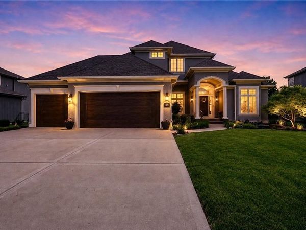 10313 N FISK Avenue, Kansas City, MO 64154