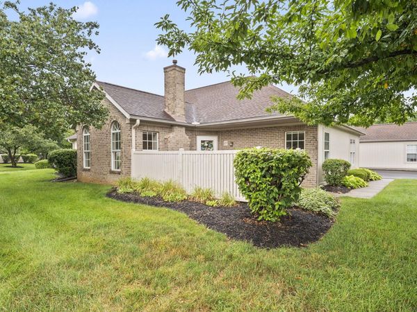 277 Pointe Place , Westerville, OH 43082