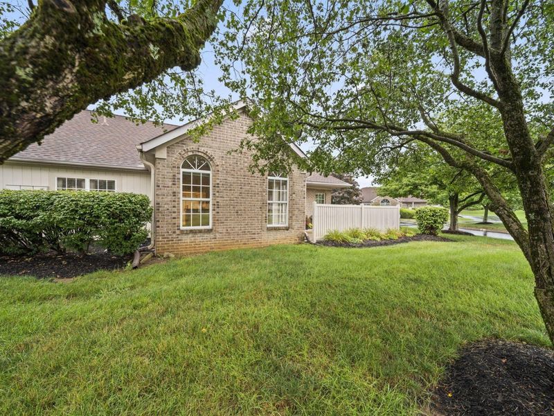 277 Pointe Place, Westerville, OH 43082 Photo 5