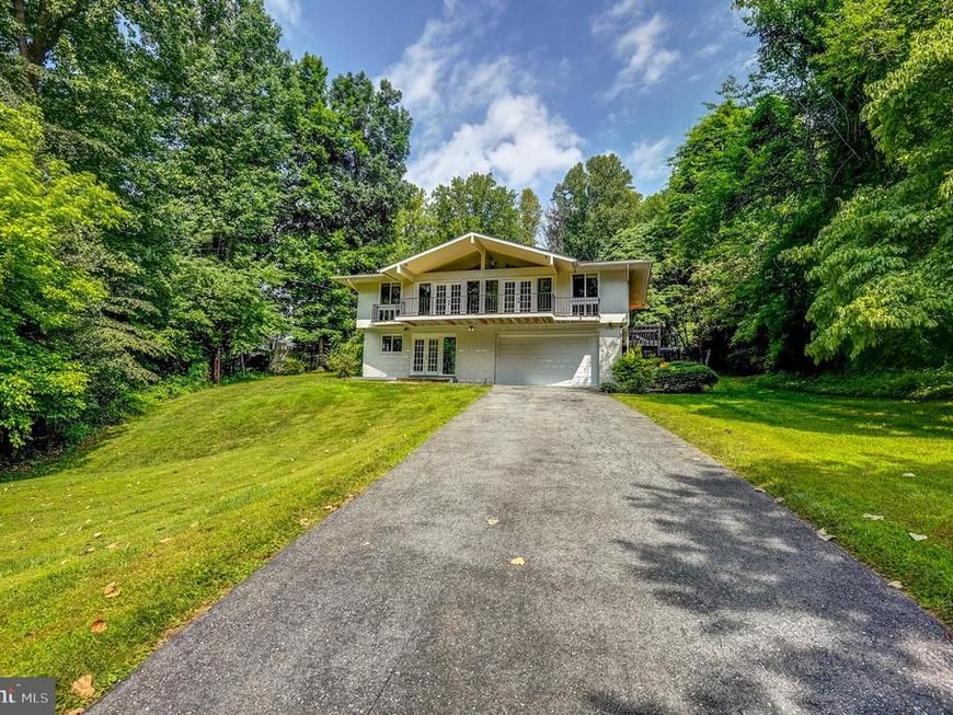 6900 Heatherhill Road , Bethesda, MD 20817 Main Photo