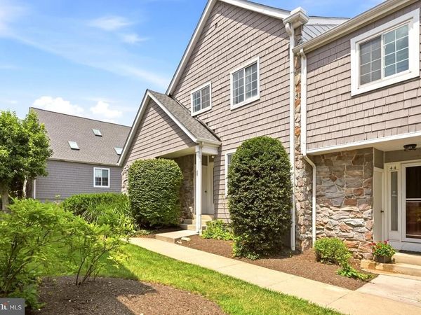 43 CONSTITUTION COURT, Unit 43, CHESTERBROOK, PA 19087