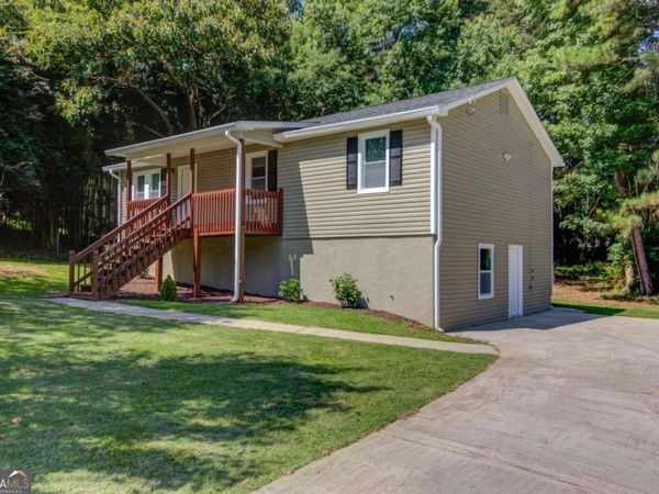 1381 Timbercrest Drive, Lawrenceville, GA 30045