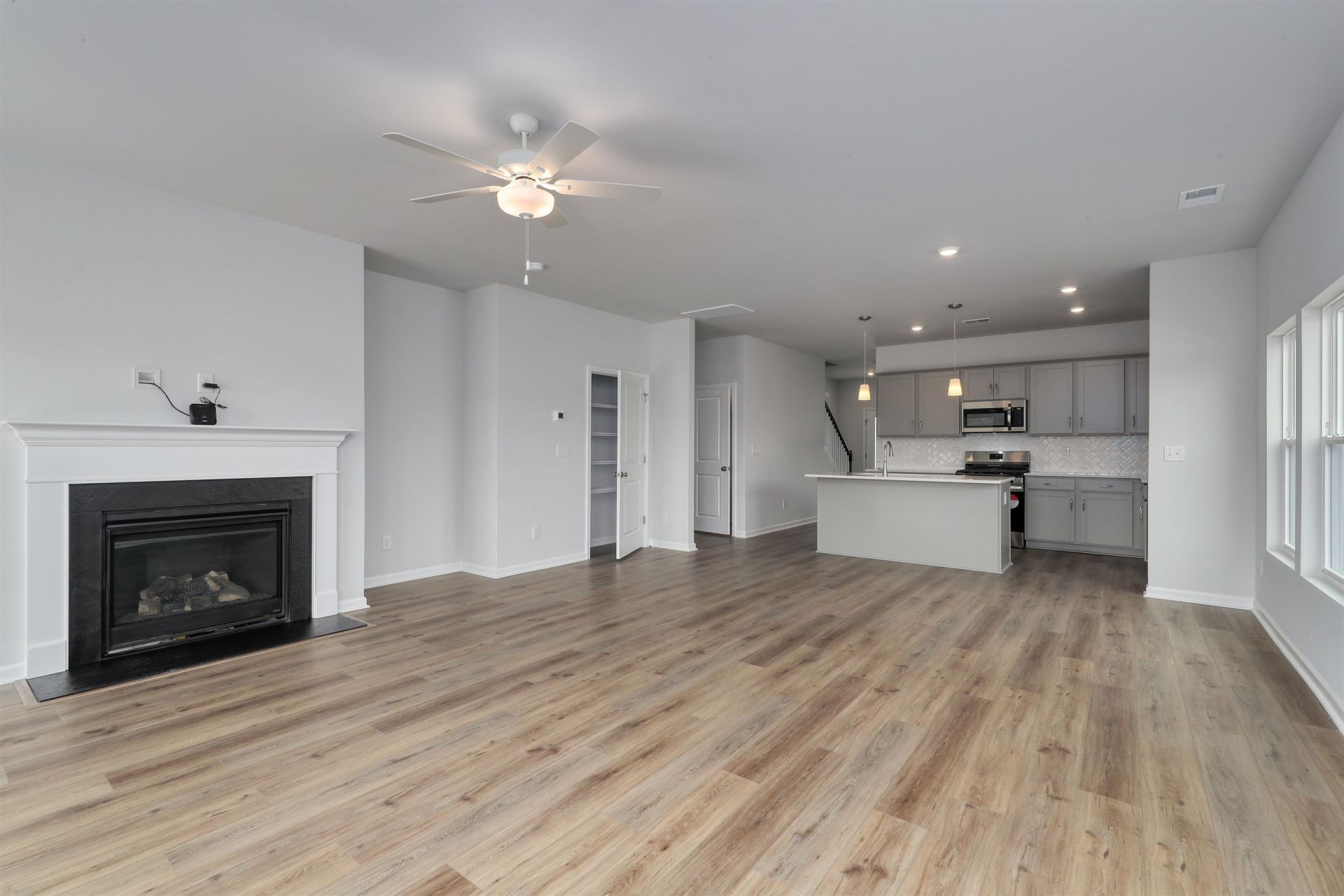 415 Atamasco Ct. Photo 13