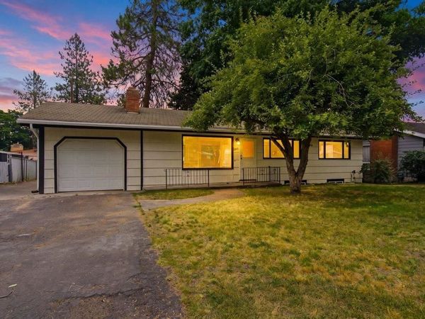 6912 N N MONROE St, Spokane, WA 99208