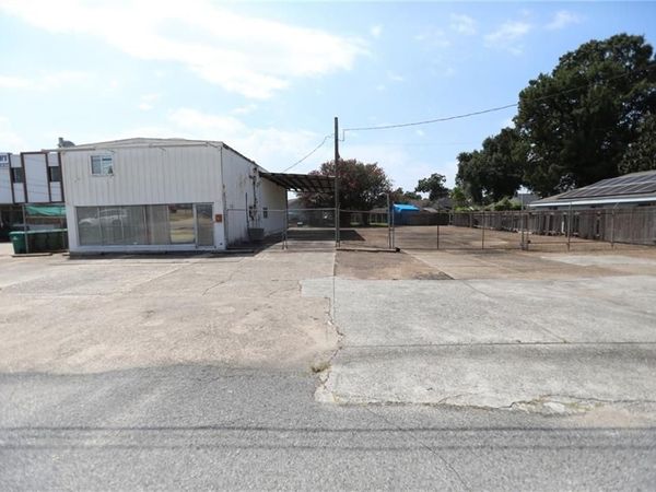 128 TRUDEAU Drive , Metairie, LA 70001