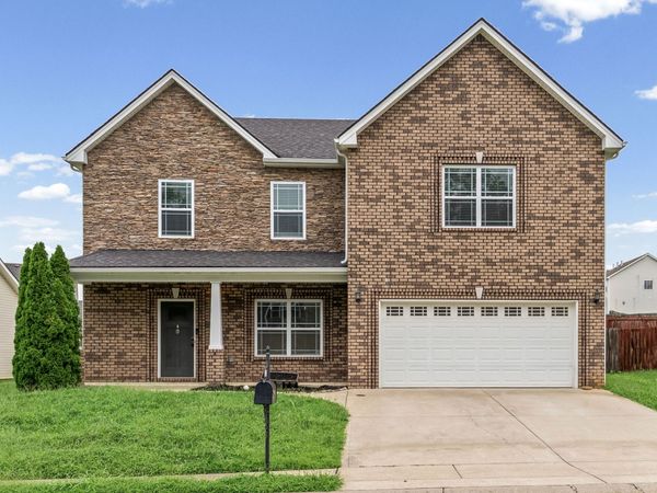 880 Cherry Blossom Lane , Clarksville, TN 37040