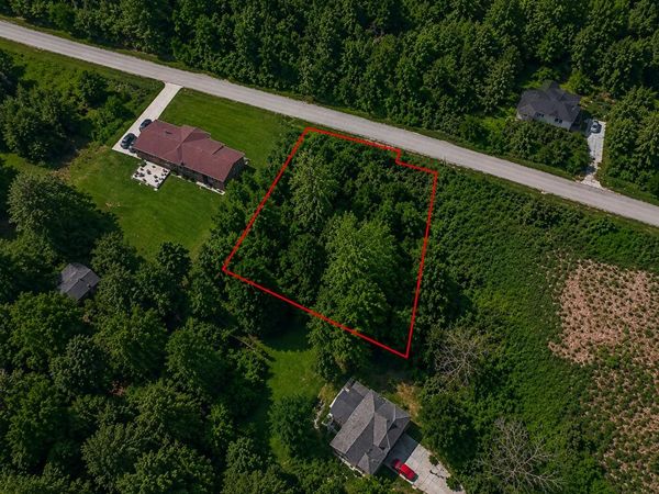 1 W Cumberland West Drive , Louisville, TN 37777