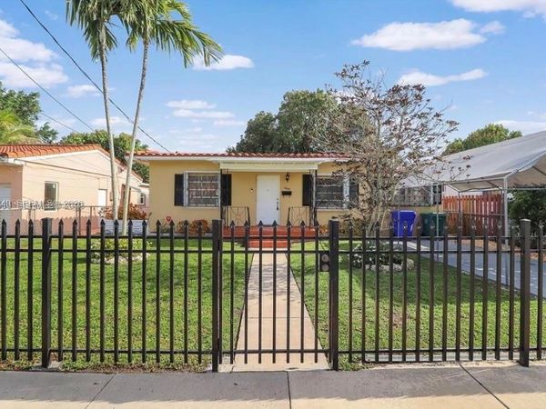 3330 SW 2, Miami, FL 33135