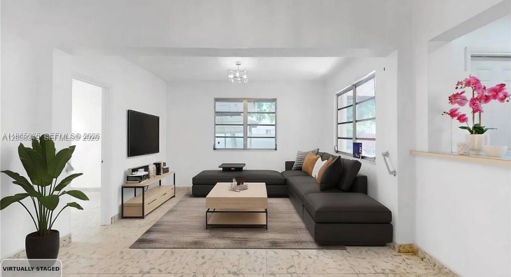 3330 SW 2, Miami, FL 33135 Photo