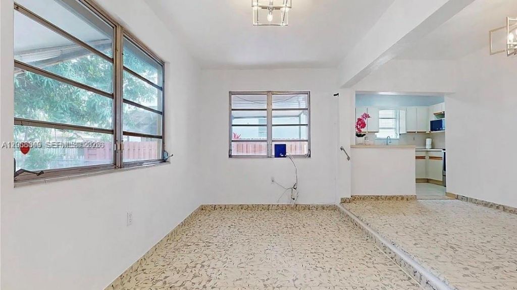3330 SW 2, Miami, FL 33135 Photo