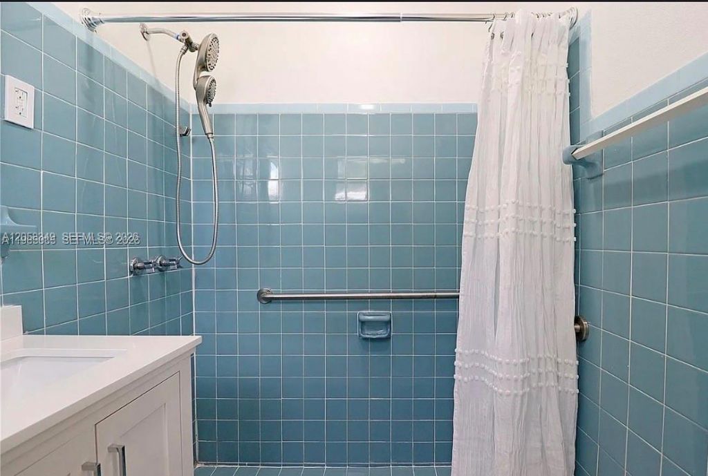 3330 SW 2, Miami, FL 33135 Photo