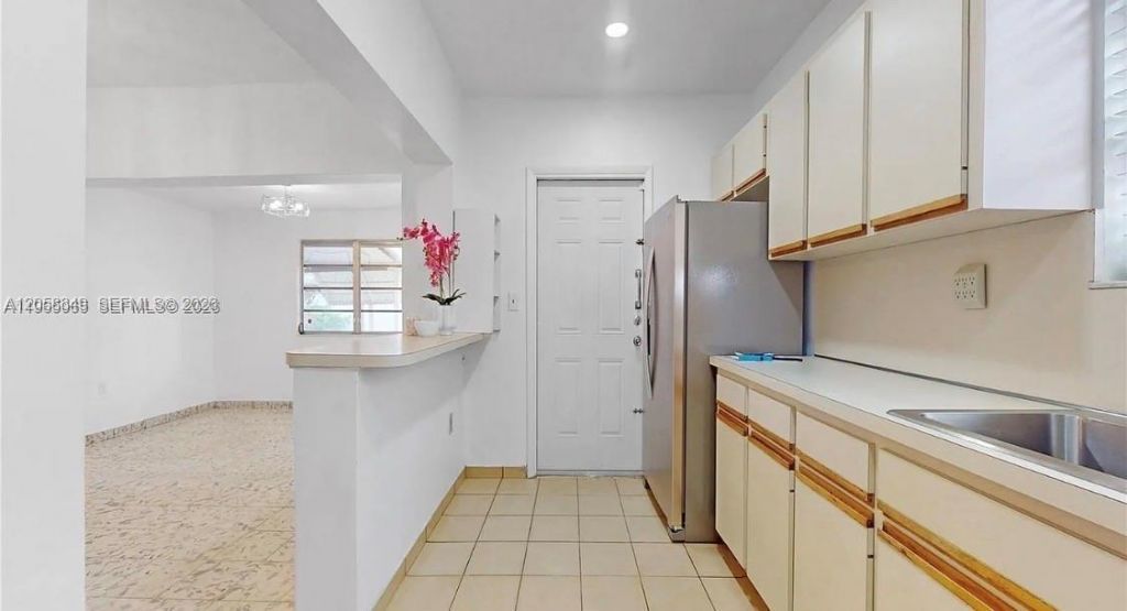 3330 SW 2, Miami, FL 33135 Photo