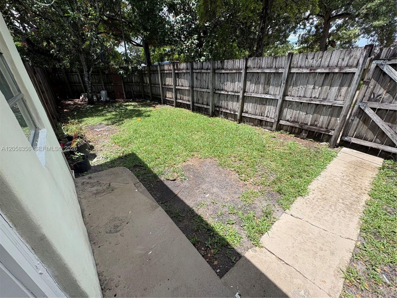 410 Pinecrest Dr, Unit 2, Miami Springs, FL 33166 Photo