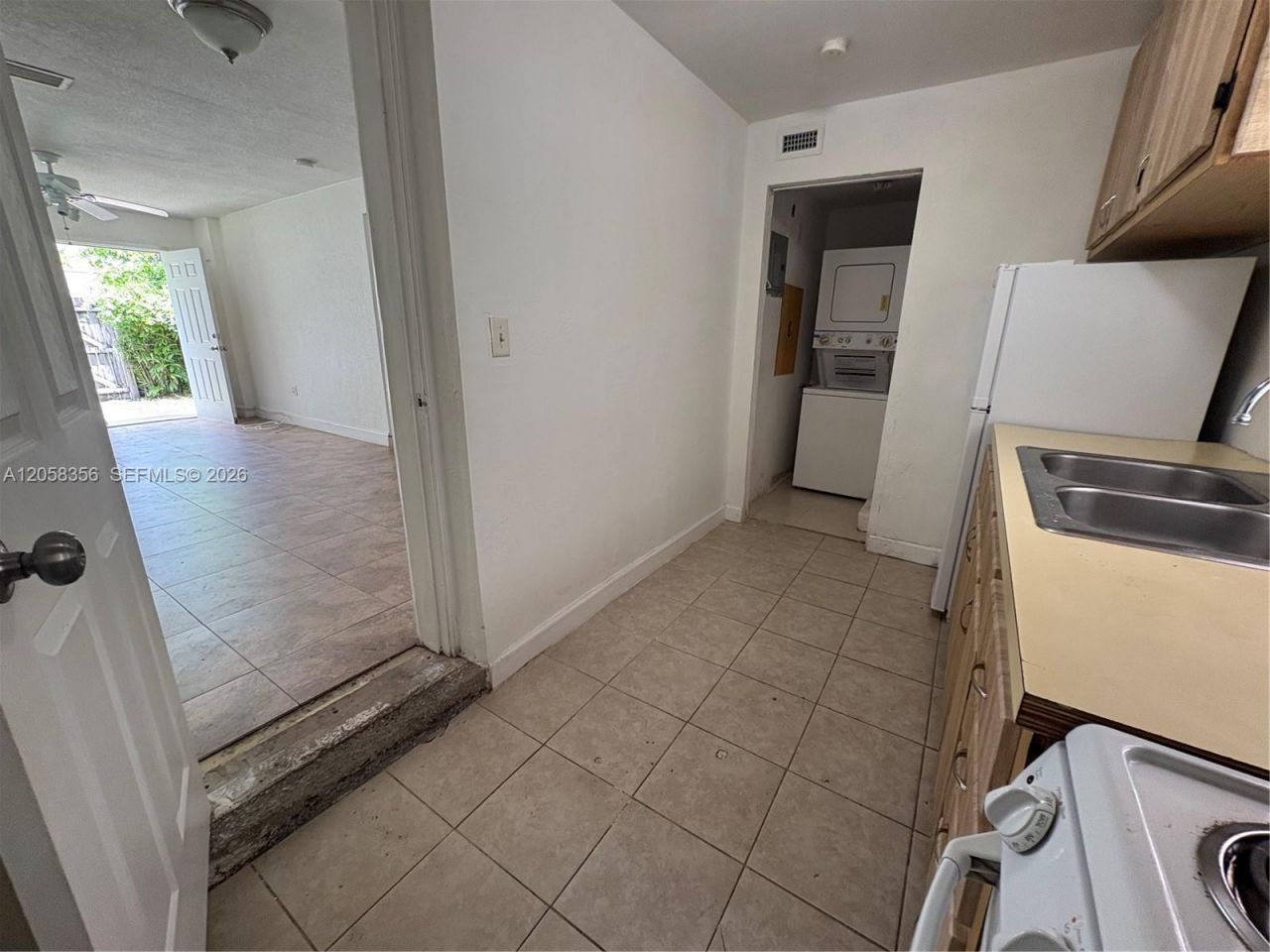 410 Pinecrest Dr, Unit 2, Miami Springs, FL 33166 Photo