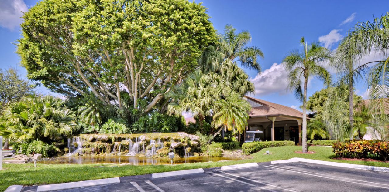 10137 Mangrove Drive, Unit 203, Boynton Beach, FL 33437 Photo