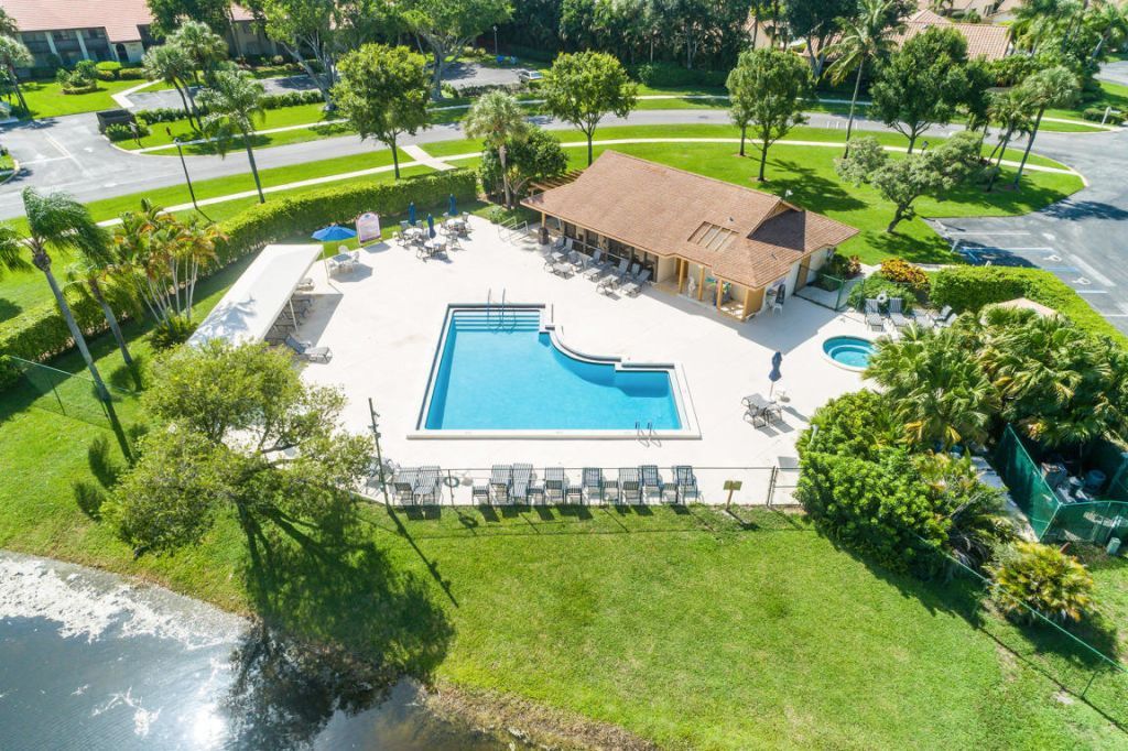10137 Mangrove Drive, Unit 203, Boynton Beach, FL 33437 Photo