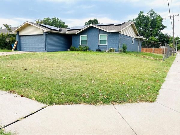 601 Bentwood Drive, Lewisville, TX 75067
